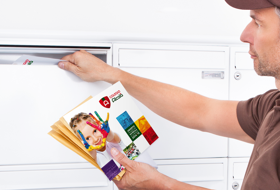 Buzoneo de 30.000 Dípticos para el Colegio Alcalá